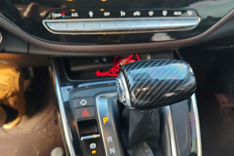 Used GAC Trumpchi M6 2019 270T Automatic Luxury Edition (6-seater) - China V Standard Gear Lever