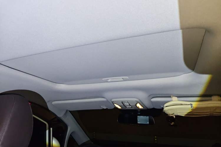 Used GAC Trumpchi M6 2019 270T DCT Luxury Edition (6-seater) China VI Headliner