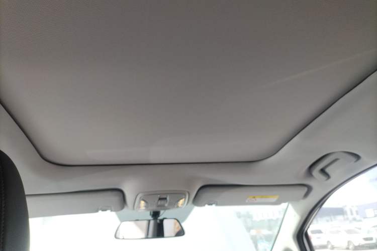 Used GAC Trumpchi M6 2019 270T DCT Prestige Edition (6-Seater) China VI Headliner