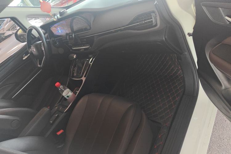 Used GAC Trumpchi M6 2019 270T DCT Prestige Edition (6-Seater) China VI Interior 2