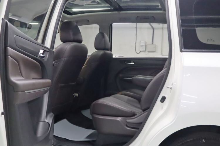 Used GAC Trumpchi M6 2019 270T DCT Luxury Edition (6-seater) China VI Interior 3