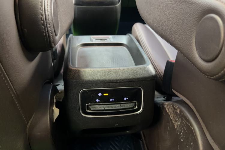Used GAC Trumpchi M6 2019 270T DCT Luxury Edition (7-seater) China VI Interior 4