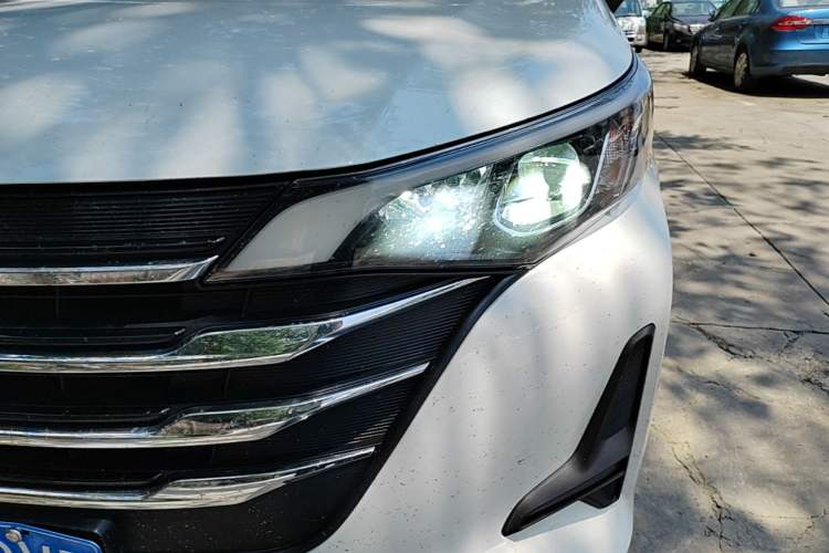 Used GAC Trumpchi M6 2019 270T DCT Luxury Edition (7-seater) China VI Left Front Headlight
