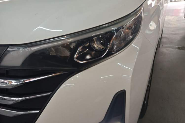 Used GAC Trumpchi M6 2019 270T Automatic Luxury Edition (7-seater) China V Standard Left Front Headlight