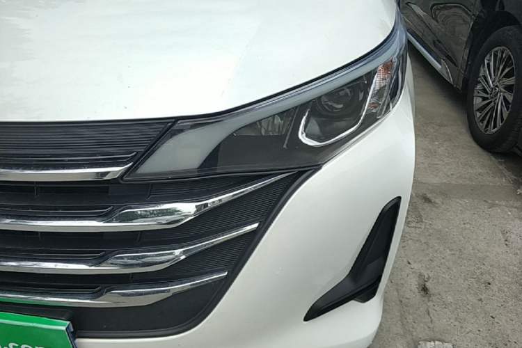 Used GAC Trumpchi M6 2019 270T DCT Luxury Edition (7-seater) China VI Left Front Headlight