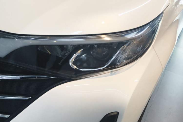 Used GAC Trumpchi M6 2019 270T DCT Luxury Edition (6-seater) China VI Left Front Headlight