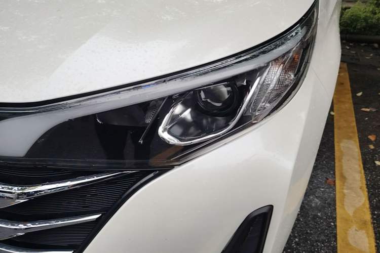 Used GAC Trumpchi M6 2019 270T DCT Luxury Edition (6-seater) China VI Left Front Headlight