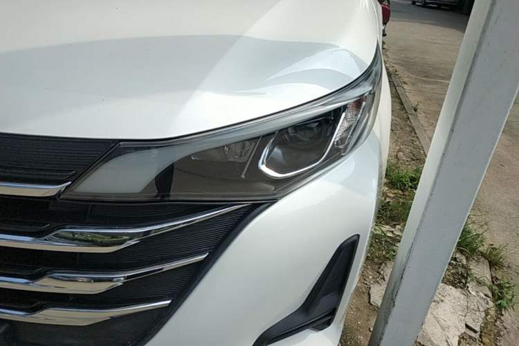 Used GAC Trumpchi M6 2019 270T Automatic Luxury Edition (6-seater) - China V Standard Left Front Headlight