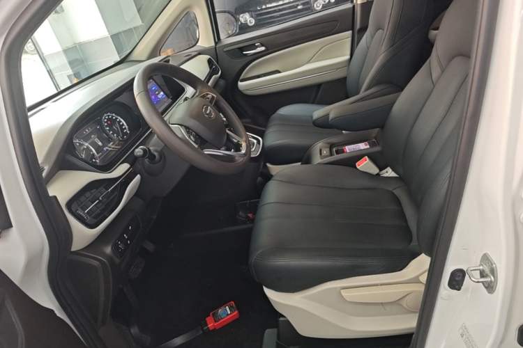 Used GAC Trumpchi M6 2019 270T DCT Elite Edition (7-seater) China VI Left Front Seat