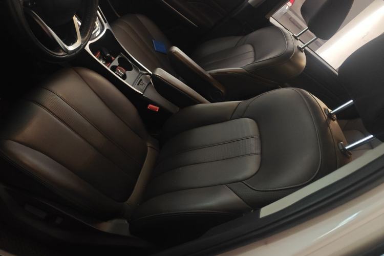 Used GAC Trumpchi M6 2019 270T DCT Prestige Edition (7-seater) China VI Left Front Seat