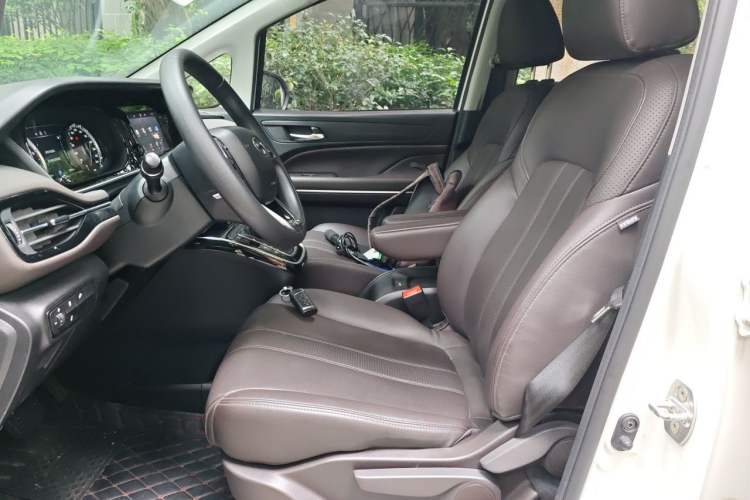 Used GAC Trumpchi M6 2019 270T DCT Luxury Edition (7-seater) China VI Left Front Seat