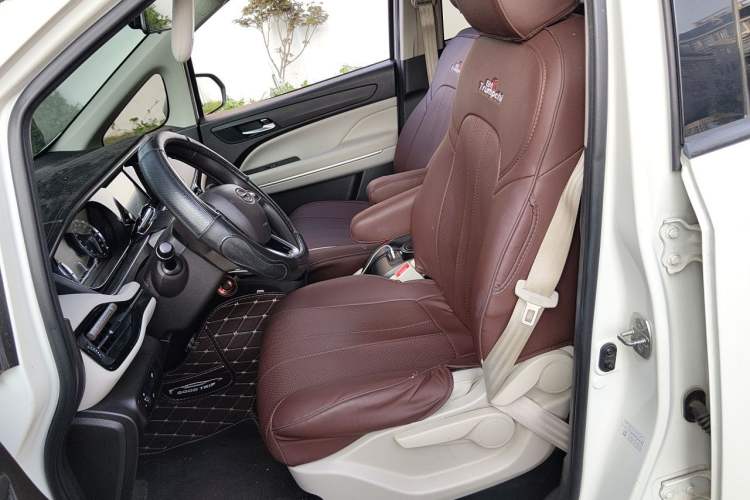 Used GAC Trumpchi M6 2019 270T Automatic Elite Edition (7-seater) China V Standard Left Front Seat