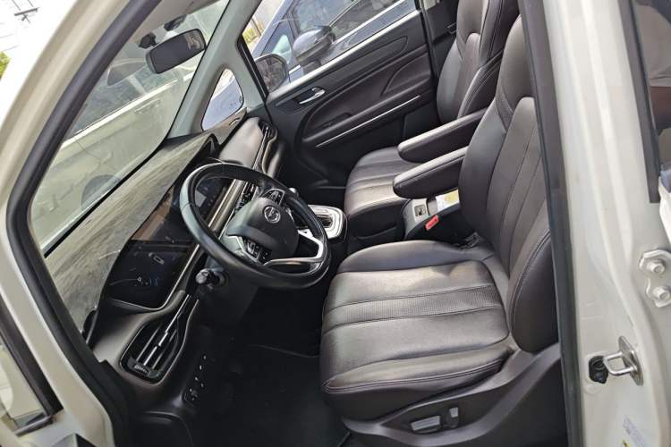 Used GAC Trumpchi M6 2019 270T DCT Prestige Edition (6-Seater) China VI Left Front Seat