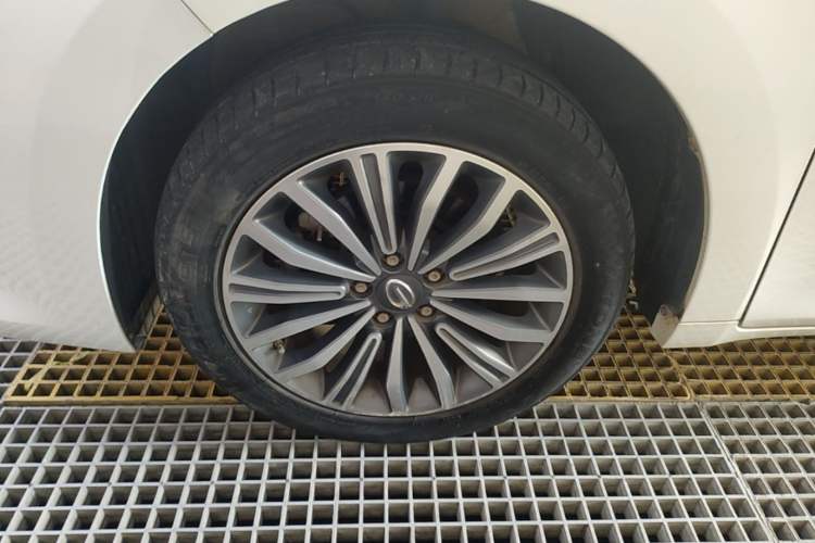 Used GAC Trumpchi M6 2019 270T DCT Luxury Edition (6-seater) China VI Left Front Wheel Hub