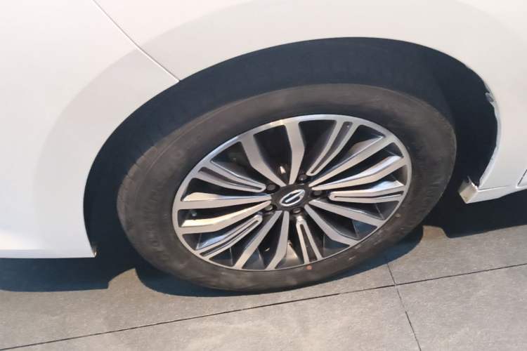 Used GAC Trumpchi M6 2019 270T DCT Luxury Edition (6-seater) China VI Left Front Wheel Hub