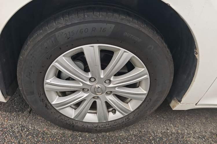 Used GAC Trumpchi M6 2019 270T DCT Elite Edition (7-seater) China VI Left Front Wheel Hub