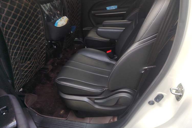 Used GAC Trumpchi M6 2019 270T DCT Luxury Edition (6-seater) China VI Left Rear Seat