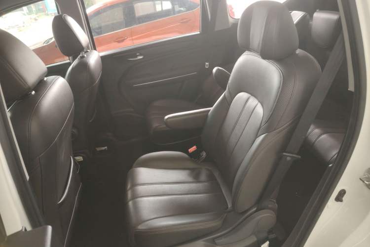 Used GAC Trumpchi M6 2019 270T DCT Luxury Edition (7-seater) China VI Left Rear Seat