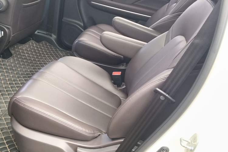 Used GAC Trumpchi M6 2019 270T Automatic Prestige Edition (6-seater) - China V Standard Left Rear Seat