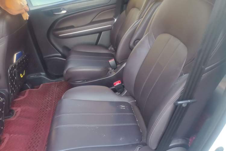 Used GAC Trumpchi M6 2019 270T Automatic Luxury Edition (7-seater) China V Standard Left Rear Seat
