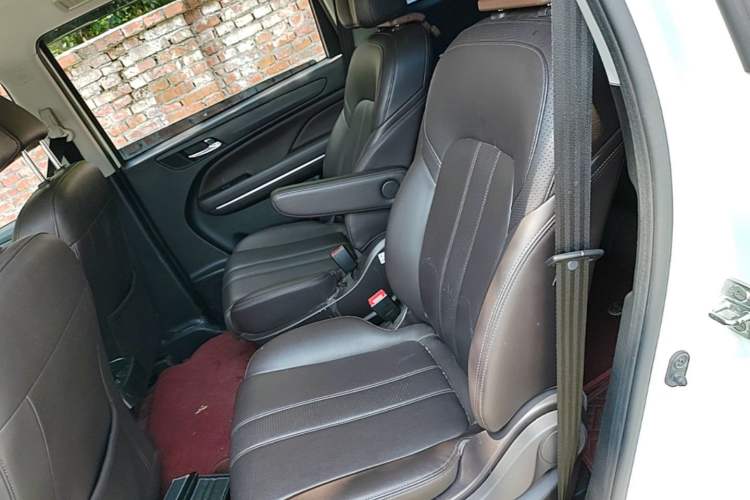 Used GAC Trumpchi M6 2019 270T DCT Luxury Edition (7-seater) China VI Left Rear Seat