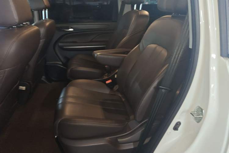 Used GAC Trumpchi M6 2019 270T Automatic Luxury Edition (7-seater) China V Standard Left Rear Seat