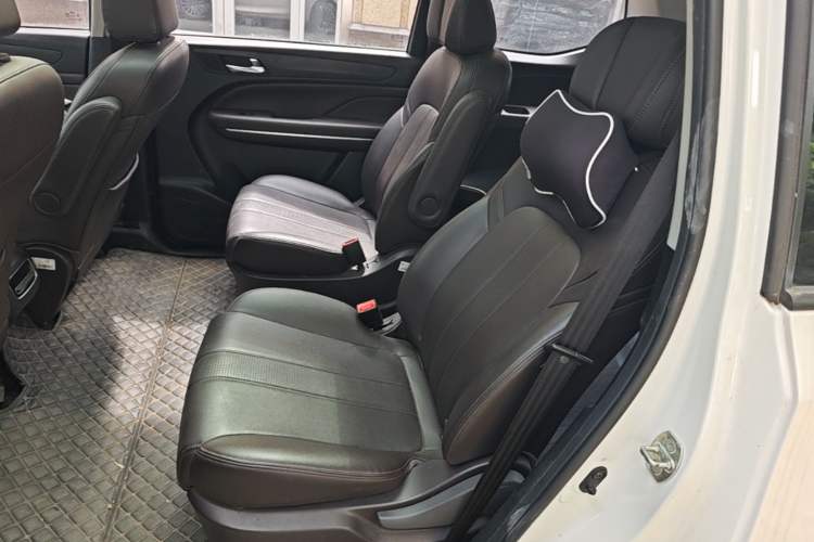 Used GAC Trumpchi M6 2019 270T DCT Luxury Edition (7-seater) China VI Left Rear Seat