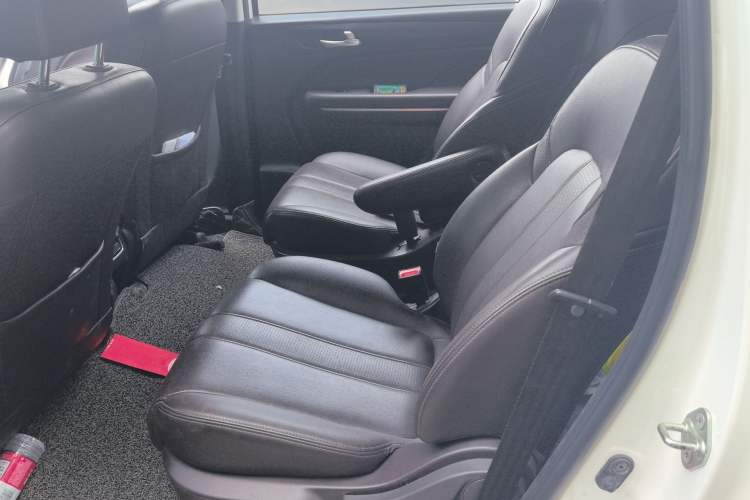 Used GAC Trumpchi M6 2019 270T Automatic Luxury Edition (7-seater) China V Standard Left Rear Seat