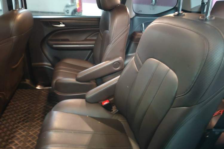 Used GAC Trumpchi M6 2019 270T Automatic Luxury Edition (7-seater) China V Standard Left Rear Seat