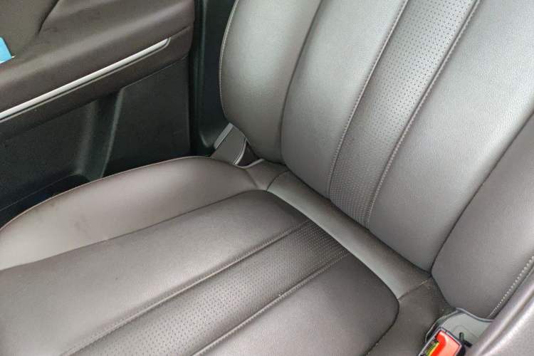 Used GAC Trumpchi M6 2019 270T Automatic Prestige Edition (6-seater) - China V Standard Left Rear Seat