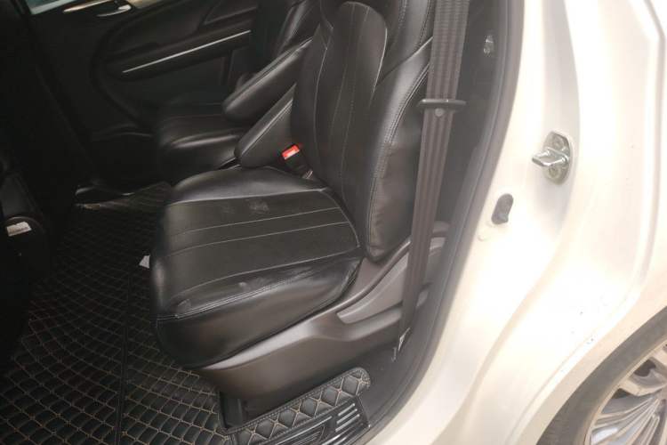 Used GAC Trumpchi M6 2019 270T DCT Prestige Edition (6-Seater) China VI Left Rear Seat