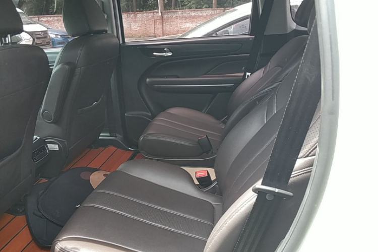 Used GAC Trumpchi M6 2019 270T DCT Luxury Edition (7-seater) China VI Left Rear Seat