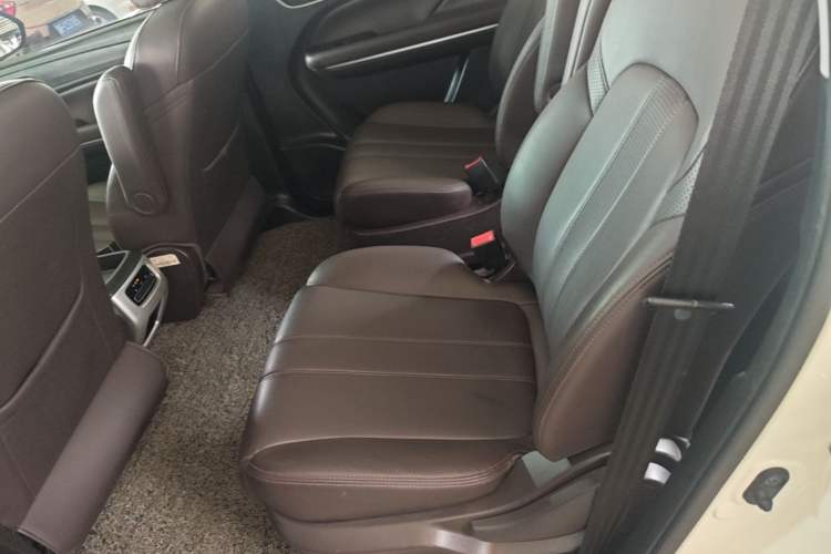 Used GAC Trumpchi M6 2019 270T DCT Prestige Edition (7-seater) China VI Left Rear Seat