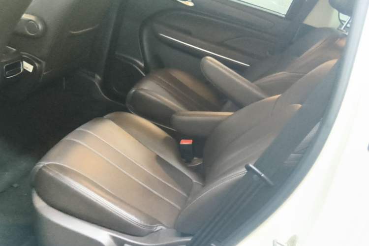 Used GAC Trumpchi M6 2019 270T DCT Luxury Edition (6-seater) China VI Left Rear Seat