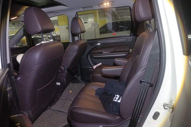 Used GAC Trumpchi M6 2019 270T Automatic Luxury Edition (6-seater) - China V Standard Left Rear Seat