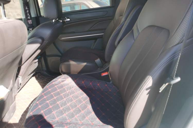 Used GAC Trumpchi M6 2019 270T DCT Luxury Edition (7-seater) China VI Left Rear Seat