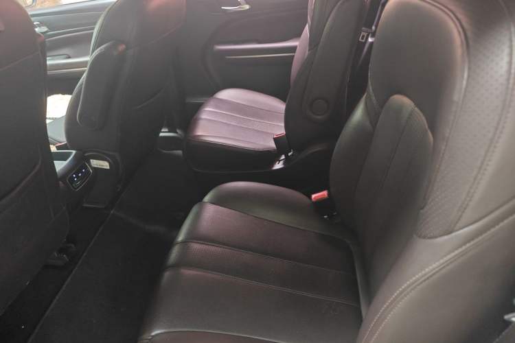 Used GAC Trumpchi M6 2019 270T DCT Luxury Edition (7-seater) China VI Left Rear Seat