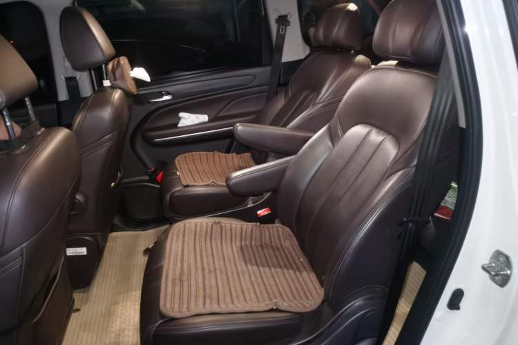 Used GAC Trumpchi M6 2019 270T Automatic Luxury Edition (7-seater) China V Standard Left Rear Seat