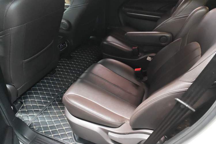 Used GAC Trumpchi M6 2019 270T DCT Luxury Edition (7-seater) China VI Left Rear Seat