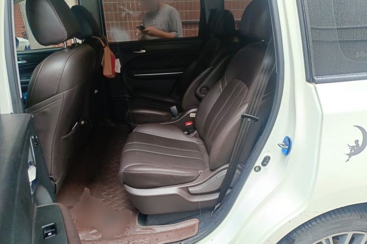 Used GAC Trumpchi M6 2019 270T DCT Luxury Edition (7-seater) China VI Left Rear Seat