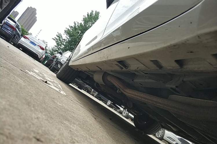 Used GAC Trumpchi M6 2019 270T DCT Luxury Edition (7-seater) China VI Left Side Sill