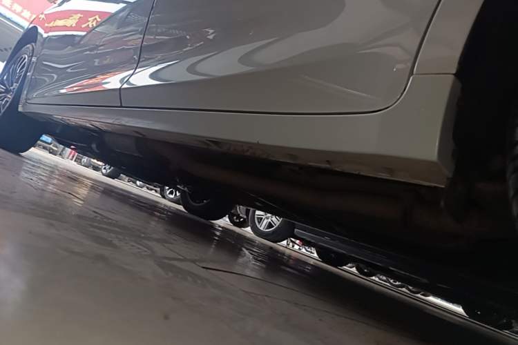 Used GAC Trumpchi M6 2019 270T DCT Luxury Edition (6-seater) China VI Left Side Sill