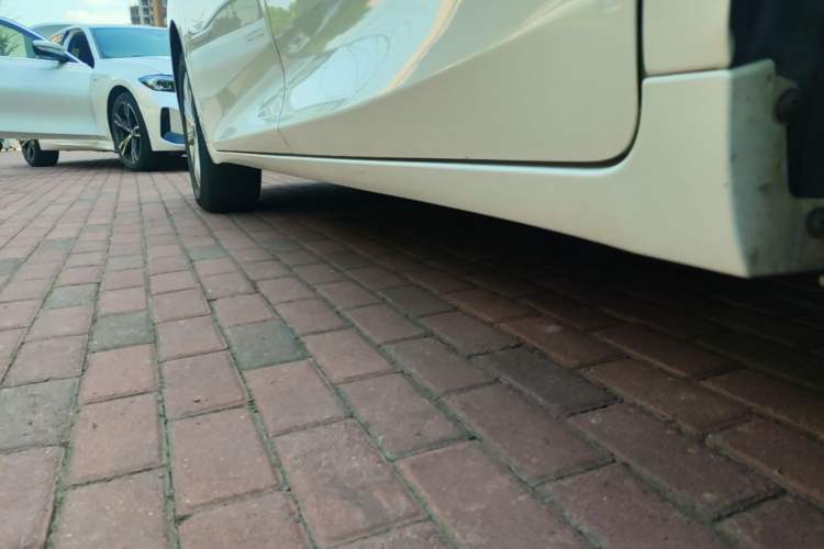 Used GAC Trumpchi M6 2019 270T Automatic Luxury Edition (6-seater) - China V Standard Left Side Sill