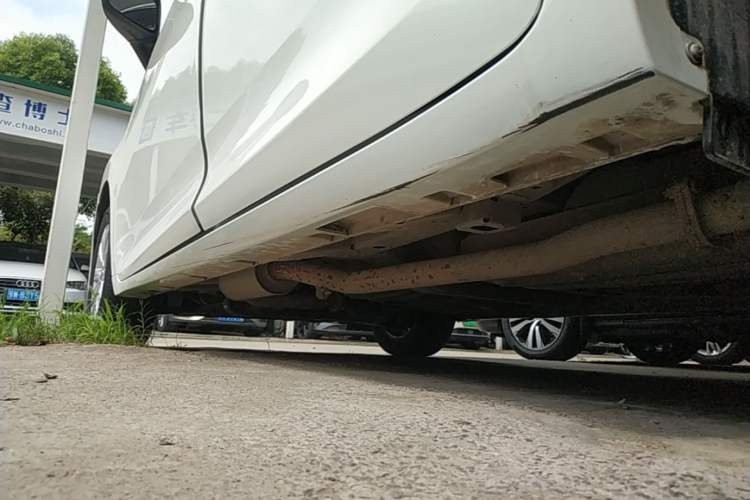 Used GAC Trumpchi M6 2019 270T Automatic Luxury Edition (6-seater) - China V Standard Left Side Sill