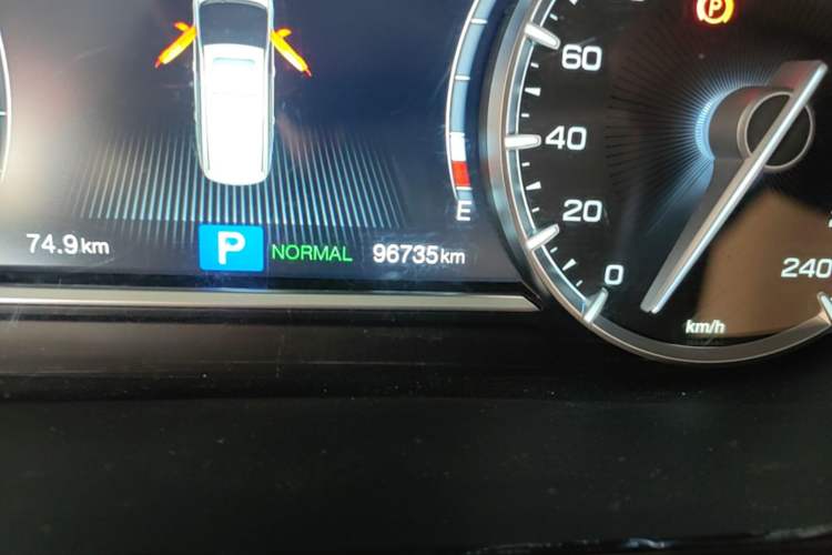 Used GAC Trumpchi M6 2019 270T Automatic Luxury Edition (7-seater) China V Standard Odometer Close Up