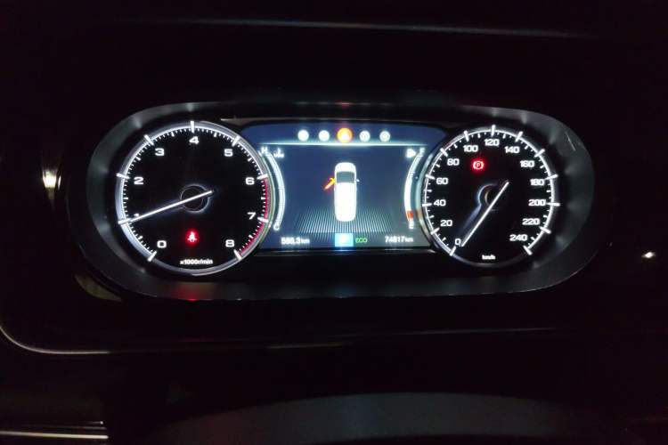 Used GAC Trumpchi M6 2019 270T Automatic Luxury Edition (7-seater) China V Standard Odometer Close Up