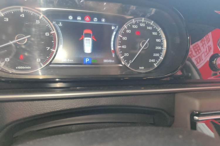 Used GAC Trumpchi M6 2019 270T DCT Luxury Edition (6-seater) China VI Odometer Close Up