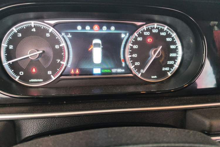 Used GAC Trumpchi M6 2019 270T Automatic Luxury Edition (7-seater) China V Standard Odometer Close Up