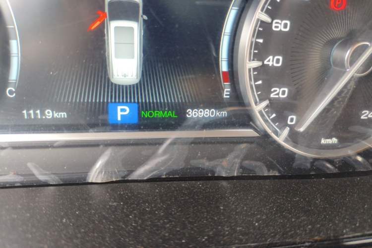 Used GAC Trumpchi M6 2019 270T DCT Elite Edition (7-seater) China VI Odometer Close Up