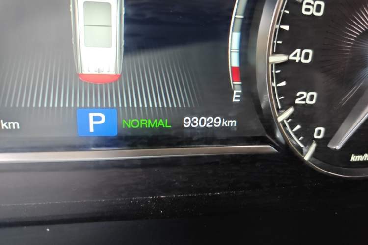 Used GAC Trumpchi M6 2019 270T Automatic Luxury Edition (7-seater) China V Standard Odometer Close Up